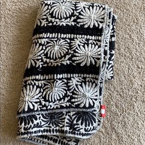 Opalhouse Mallorca throw